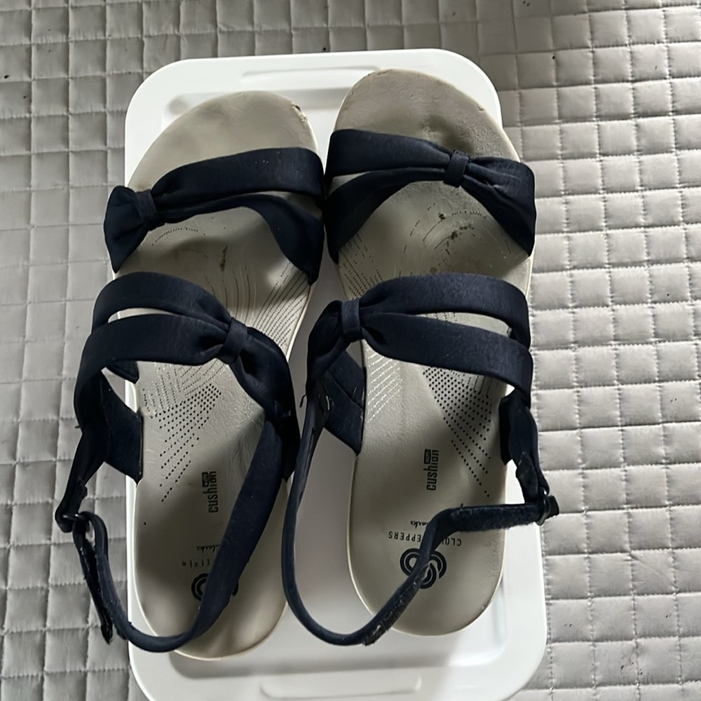Clarks Blue and White Sandals with Minimalist Design - Picture 5 of 7
